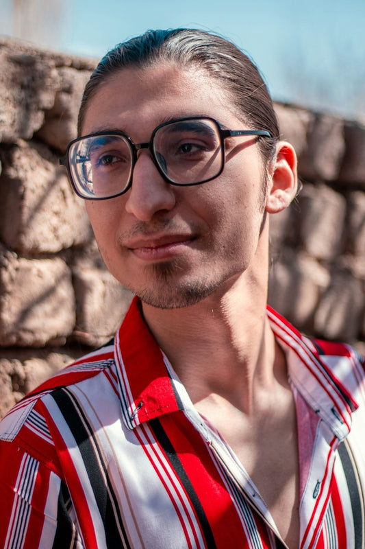 'O listă de top 5 culori esențiale pentru o garderobă masculină elegantă' - Gentleman Style