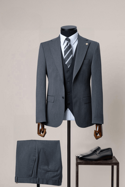 Costum Antracit in 3 Piese - Gentleman Style